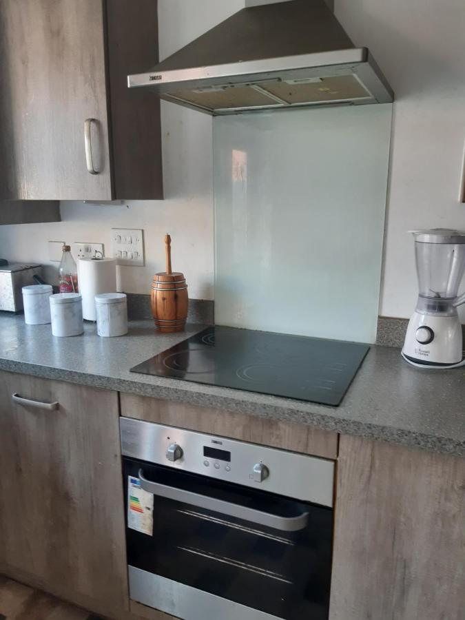Our Guests Are Royal Apartment Higham Ferrers Ngoại thất bức ảnh